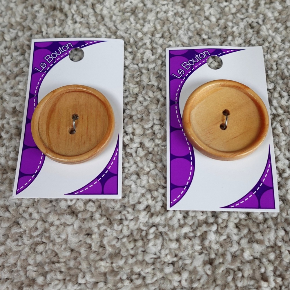 Le Bouton Large Natural Wood Buttons 1.5 Inch 38mm Round 2 Count 377 NIP